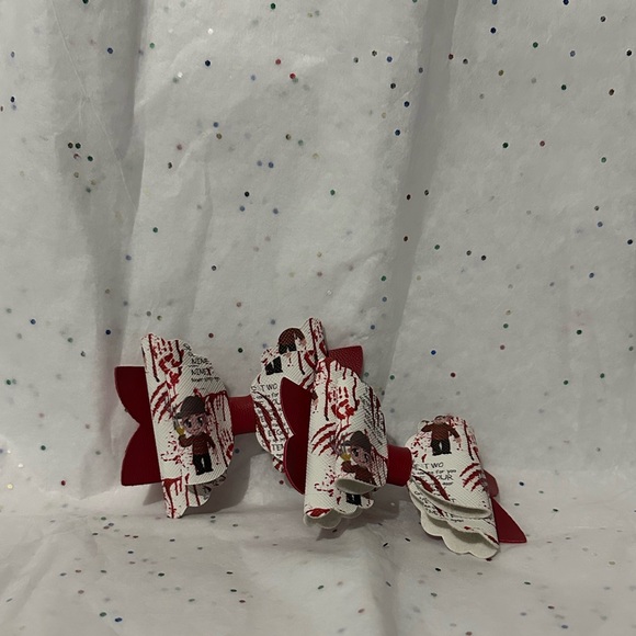 Bow - Picture 1 of 3